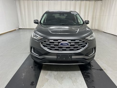 Used 2019 Ford Edge Titanium w/ Cold Weather Package AWD/4WD image 3