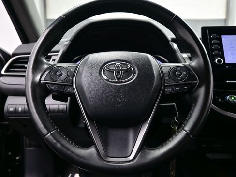 Used 2024 Toyota Camry SE image 22