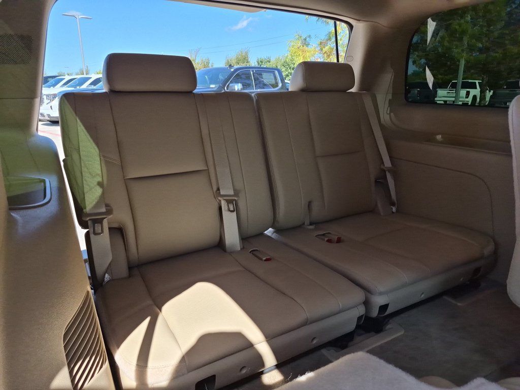 Used 2013 Chevrolet Tahoe LTZ RWD image 38