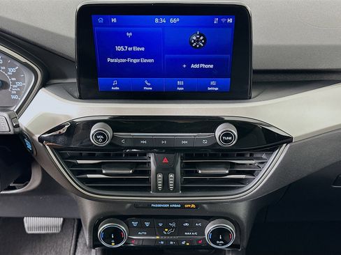 Used 2022 Ford Escape SE w/ SE Sport Appearance Package image 23