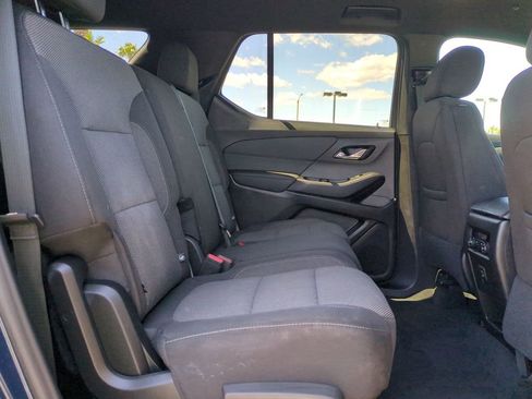 Used 2023 Chevrolet Traverse LT FWD image 33