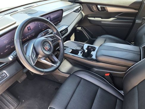 Used 2025 Buick Enclave Preferred AWD/4WD image 10