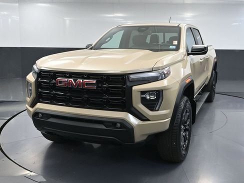 Used 2023 GMC Canyon Elevation w/ Elevation Premium Package AWD/4WD image 13