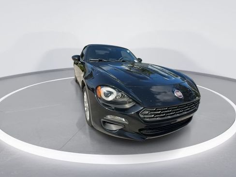Used 2020 FIAT 124 Spider Classica w/ Technology Group RWD image 2