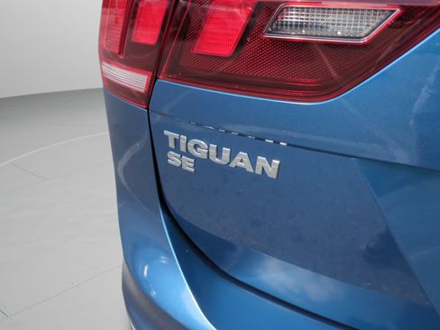 Used 2018 Volkswagen Tiguan SEL FWD image 31