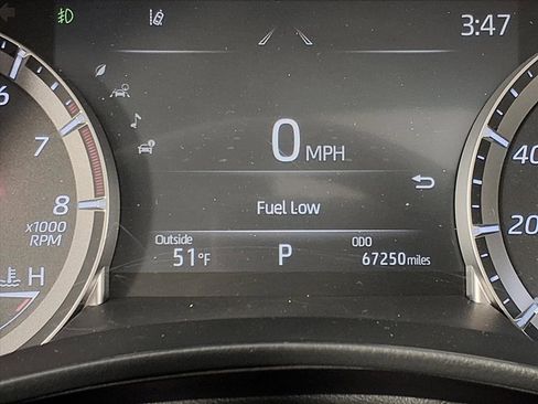 Used 2022 Toyota Highlander XLE image 16