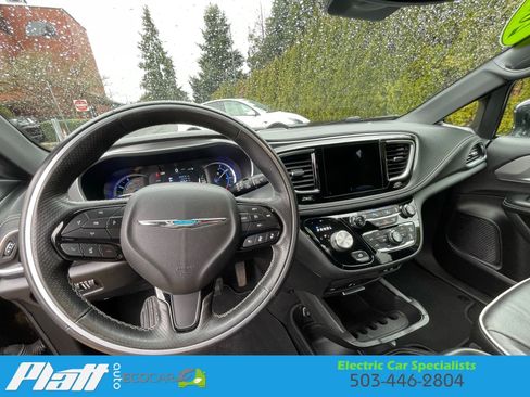 Used 2019 Chrysler Pacifica Limited w/ Advanced Safetytec Group image 39