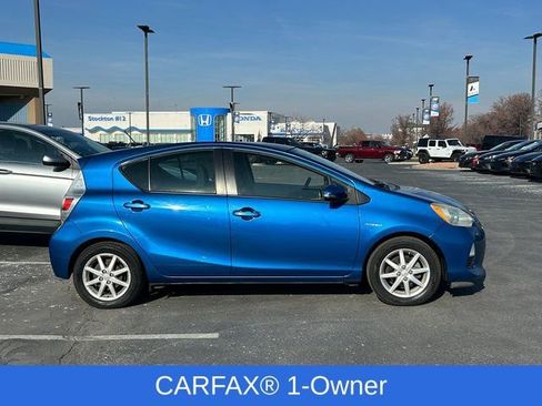 Used 2013 Toyota Prius C image 2