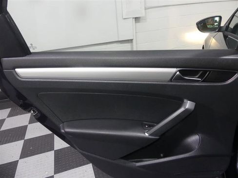 Used 2018 Volkswagen Passat 2.0T S w/ Driver Assistance Package FWD image 24