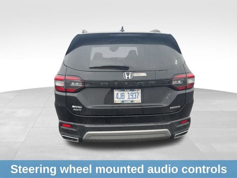 Used 2024 Honda Pilot Touring image 8