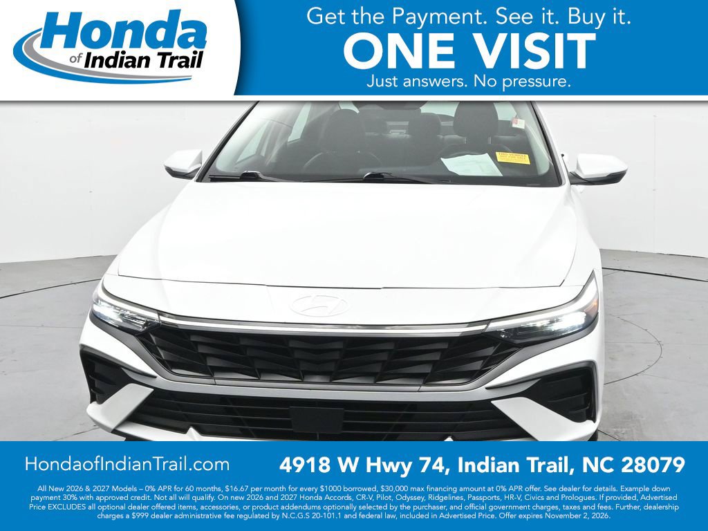 Used 2025 Hyundai Elantra Limited FWD image 2