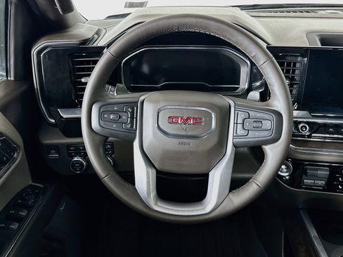 Used 2024 GMC Sierra 1500 SLT w/ SLT Premium Plus Package AWD/4WD image 18