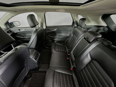 Used 2024 Ford Edge SEL w/ Convenience Package image 11