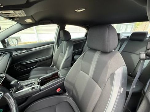 Used 2019 Honda Civic Sport image 14