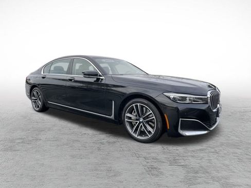 Used 2022 BMW 750i xDrive 750i xDrive image 3