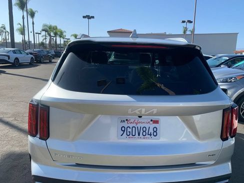 Certified 2023 Kia Sorento SX Prestige AWD/4WD image 7