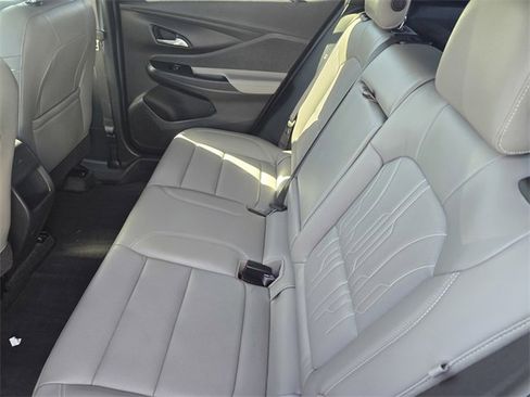 Used 2025 Buick Envista Avenir image 11