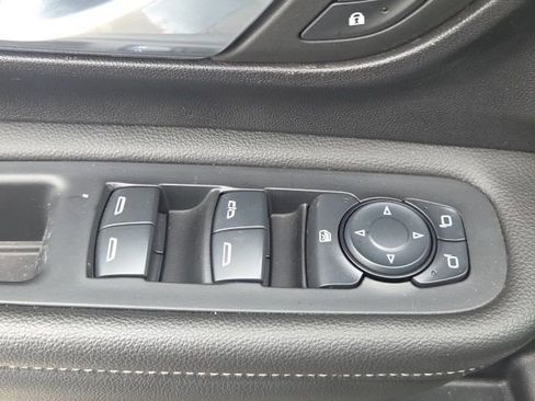 Used 2024 GMC Terrain SLE AWD/4WD image 22