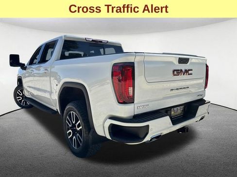 Used 2024 GMC Sierra 1500 AT4 w/ Technology Package AWD/4WD image 10