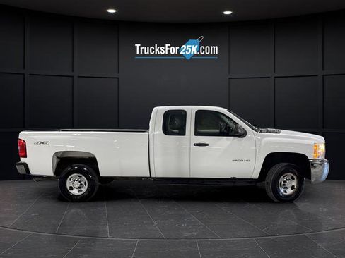 Used 2010 Chevrolet Silverado 2500 W/T image 2
