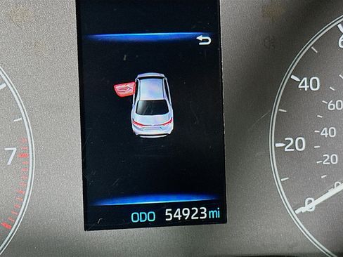 Used 2023 Toyota Corolla LE image 18