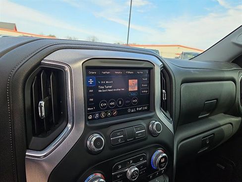 Certified 2020 GMC Sierra 1500 SLT w/ SLT Premium Plus Package image 19