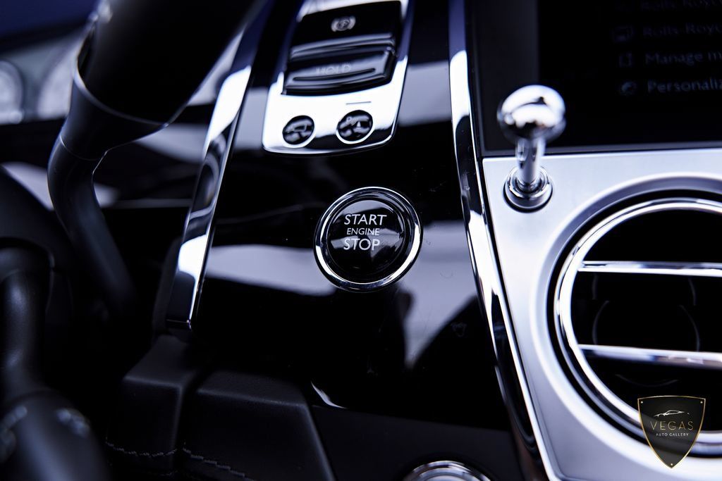 Used 2019 Rolls-Royce Dawn RWD image 85
