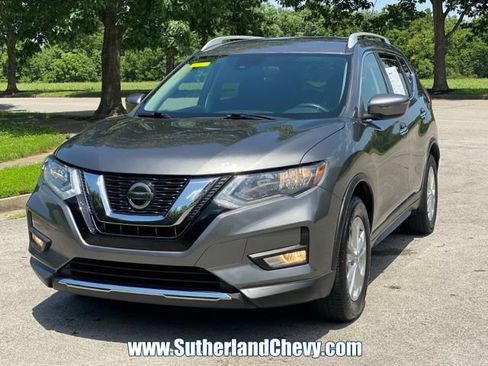 Used 2019 Nissan Rogue FWD image 3