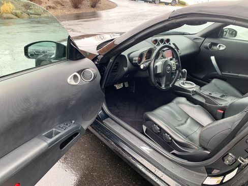 Used 2005 Nissan 350Z Touring image 5