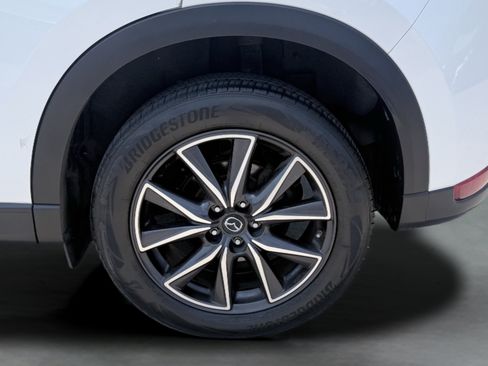 Used 2018 MAZDA CX-5 Touring w/ Preferred Equipment Package FWD image 12