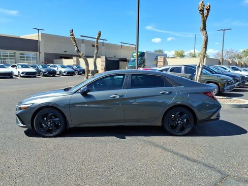 New 2026 Hyundai Elantra SEL Sport FWD image 3