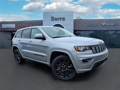 Used 2020 Jeep Grand Cherokee Altitude image 1