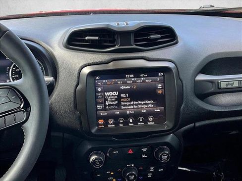 Used 2021 Jeep Renegade Latitude image 8