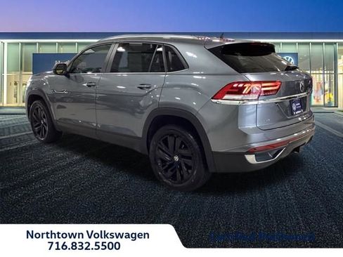 Used 2023 Volkswagen Atlas Cross Sport SE w/ Black Wheel Package AWD/4WD image 3