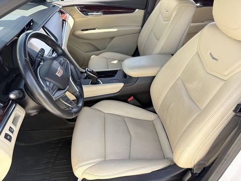 Used 2019 Cadillac XT5 Luxury FWD image 19