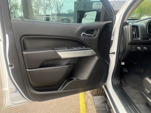 Used 2019 Chevrolet Colorado LT w/ Colorado RST Special Edition AWD/4WD image 11