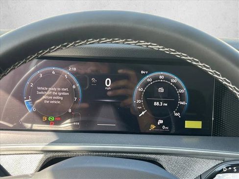 Certified 2025 Volkswagen Tiguan S image 12