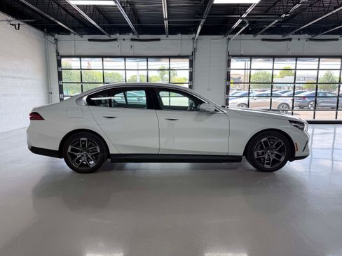 Used 2024 BMW i5 eDrive40i RWD image 6
