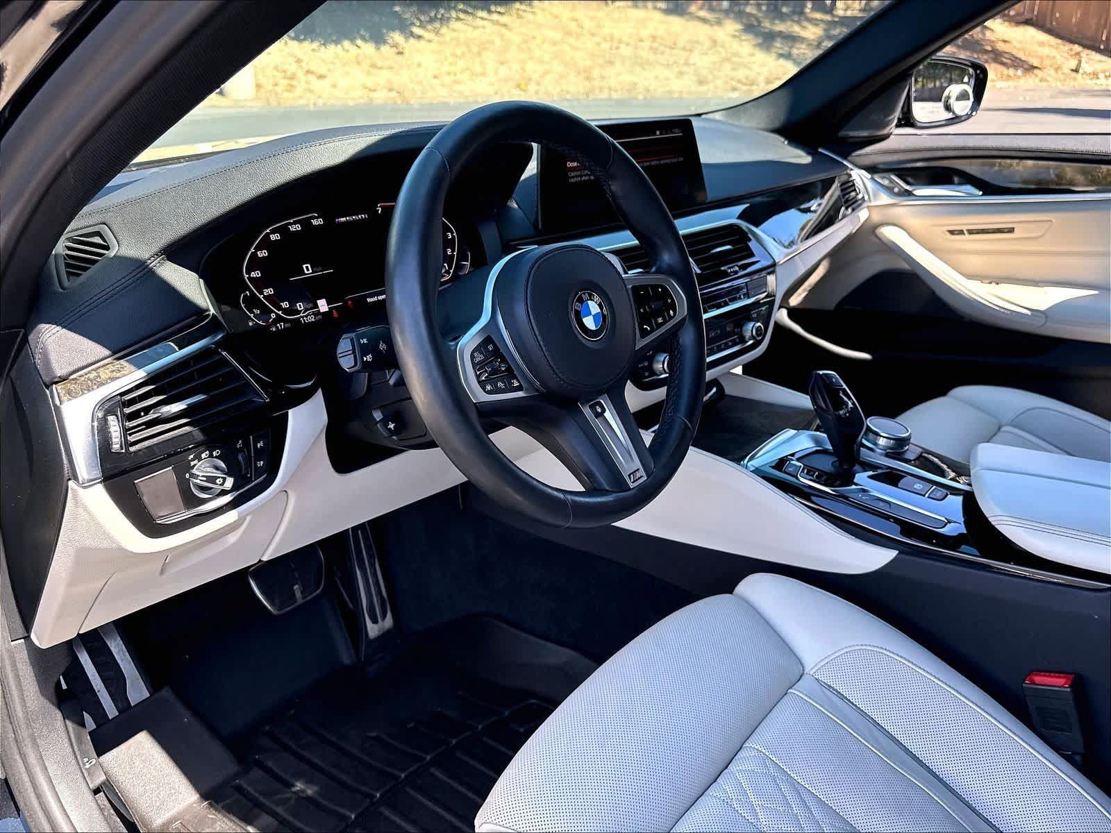 Used 2020 BMW M550i xDrive w/ Executive Package AWD/4WD image 17