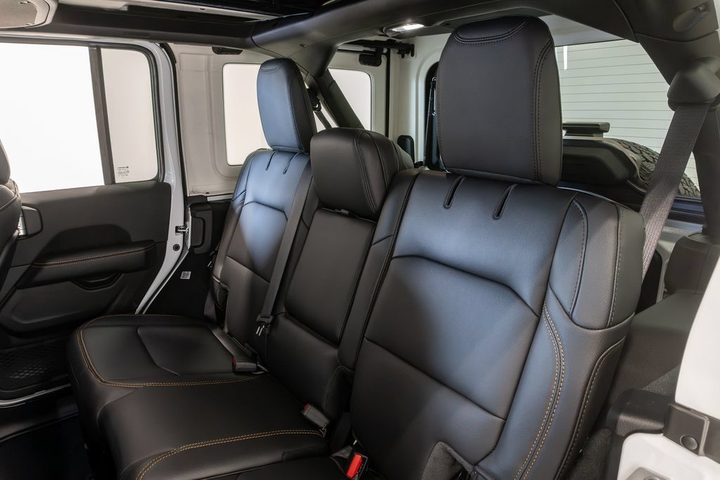 New 2027 Jeep Wrangler Unlimited Sahara AWD/4WD image 23