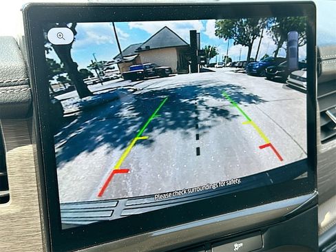 Used 2024 Ford Expedition Limited image 14