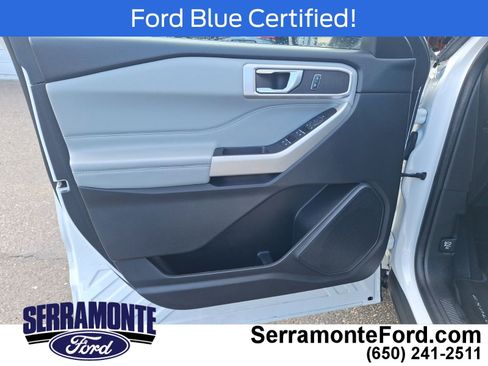 Used 2022 Ford Explorer XLT w/ Equipment Group 202A image 9