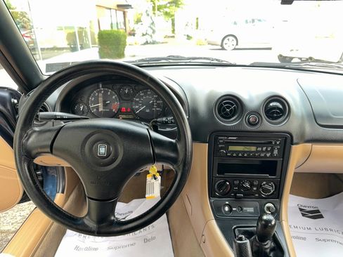 Used 2000 MAZDA MX-5 Miata LS RWD image 8