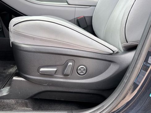 Used 2025 Hyundai Palisade SEL FWD image 14