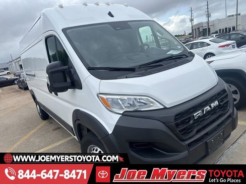 Used 2024 RAM ProMaster 2500 w/ Convenience Group image 5