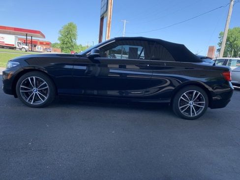 Used 2019 BMW 230i Convertible w/ Premium Package image 2