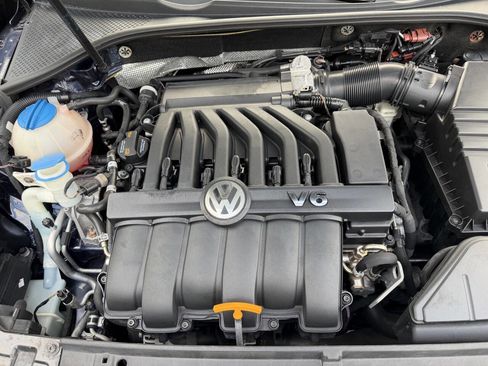 Used 2013 Volkswagen Passat 3.6 SEL Premium image 22