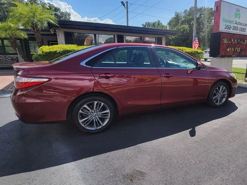 Used 2016 Toyota Camry SE image 8