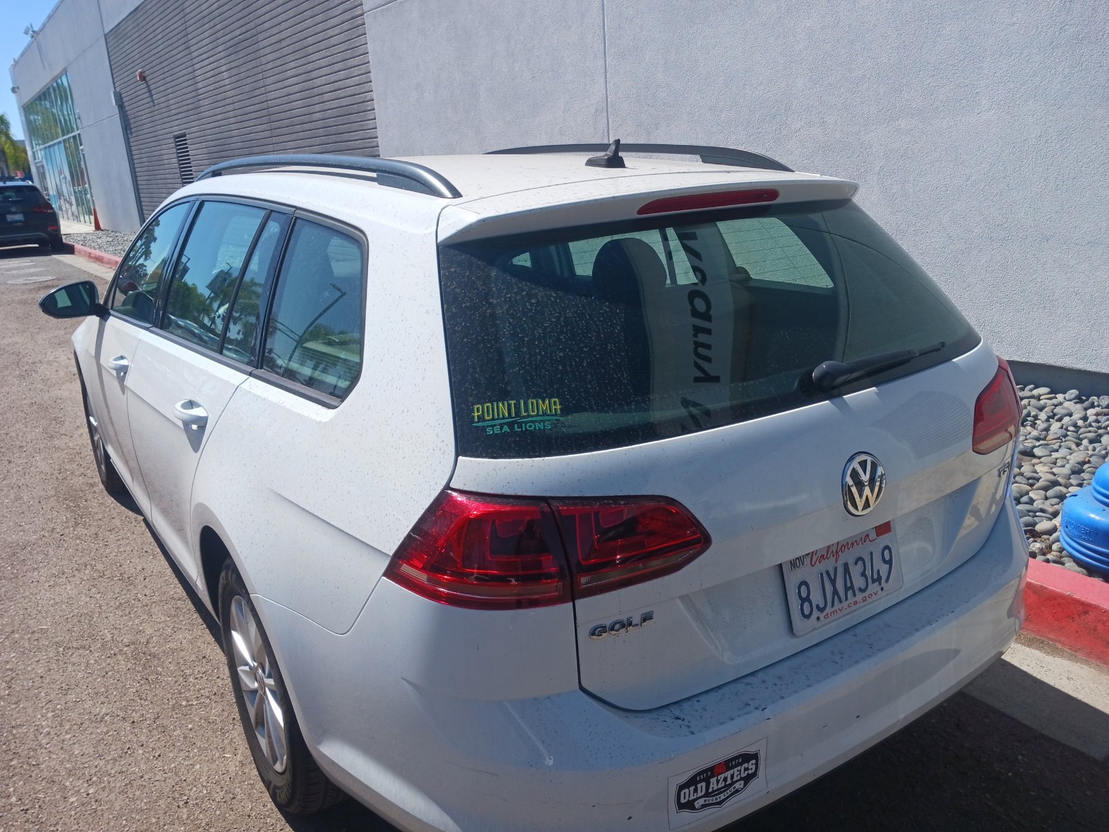 Used 2017 Volkswagen Golf S FWD image 3