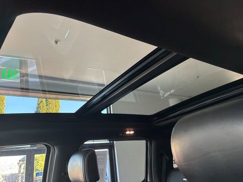 Used 2019 Ford F350 Platinum w/ Platinum Ultimate Package AWD/4WD image 32